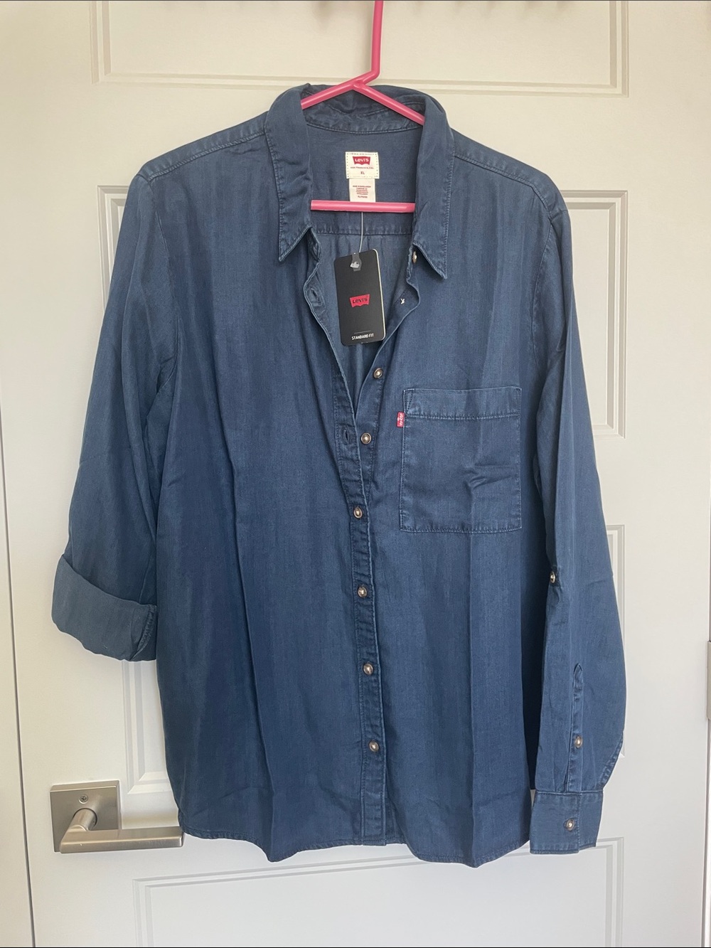 Levi's Women’s NWT Indigo Button-Down Shirt